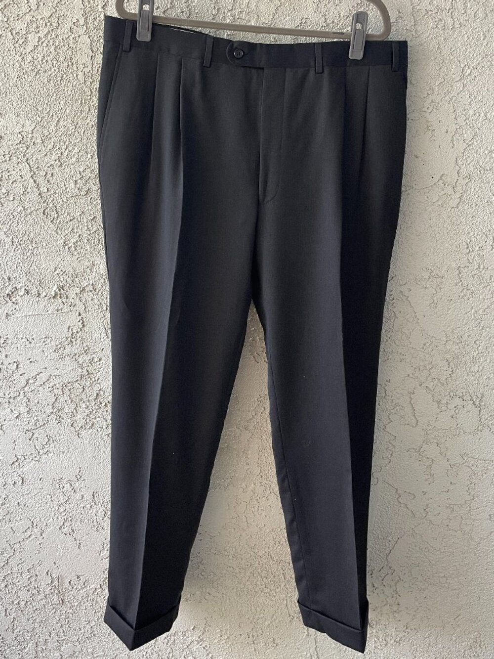 Valentino Wool Dress Pants Mens 39 Black Pleated Cuffed Suit Trousers Vintage